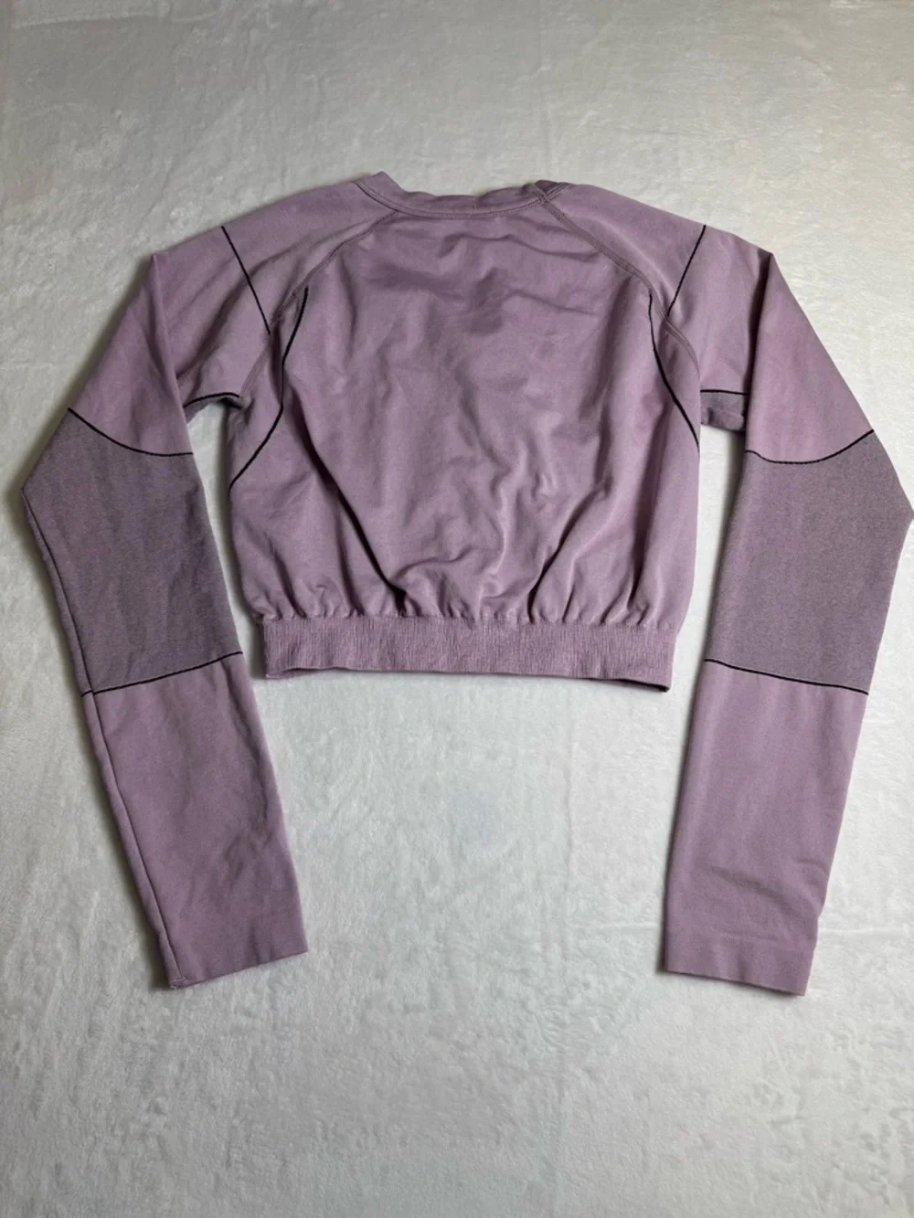 Cropped Lilac Long-Sleeve Seamless Top - Women - Picture 4 of 4
